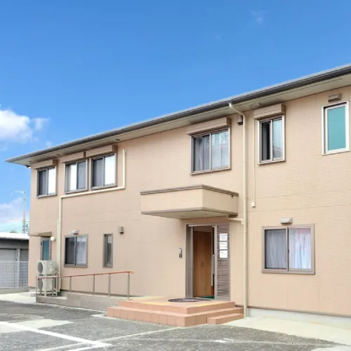 デイサービス歩の正面玄関が写っている様子